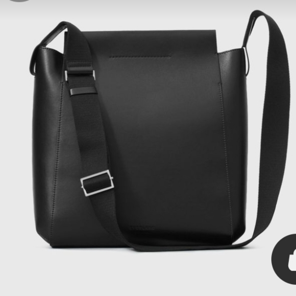 Everlane Bags Everlane The Form Bag Black Leather Shoulder Cross